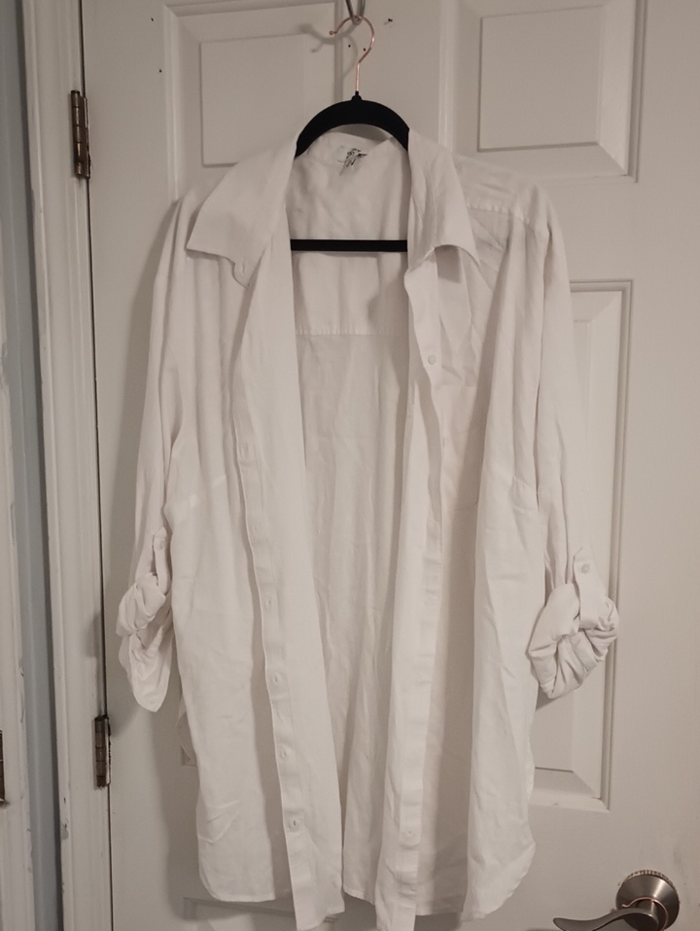 crown & ivy White Button-Down Shirt